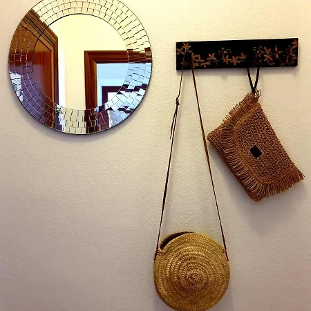 Sherryflat Merito - Parking Apartman